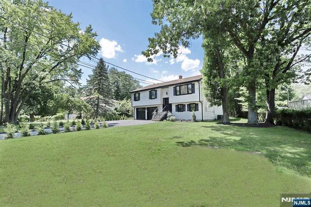 415 Goffle Rd - Photo 3 of 25