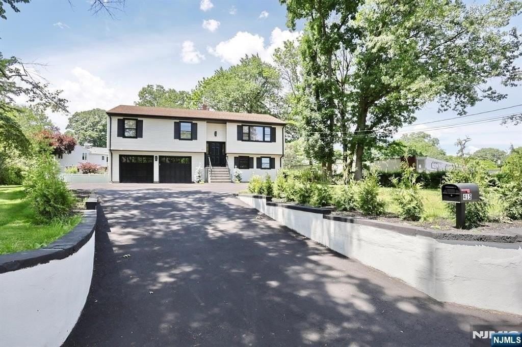 415 Goffle Rd - Photo 4 of 25