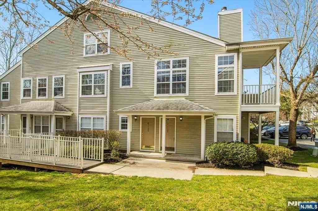 1125 Hyde Park Ct #A2 - Photo 2 of 27