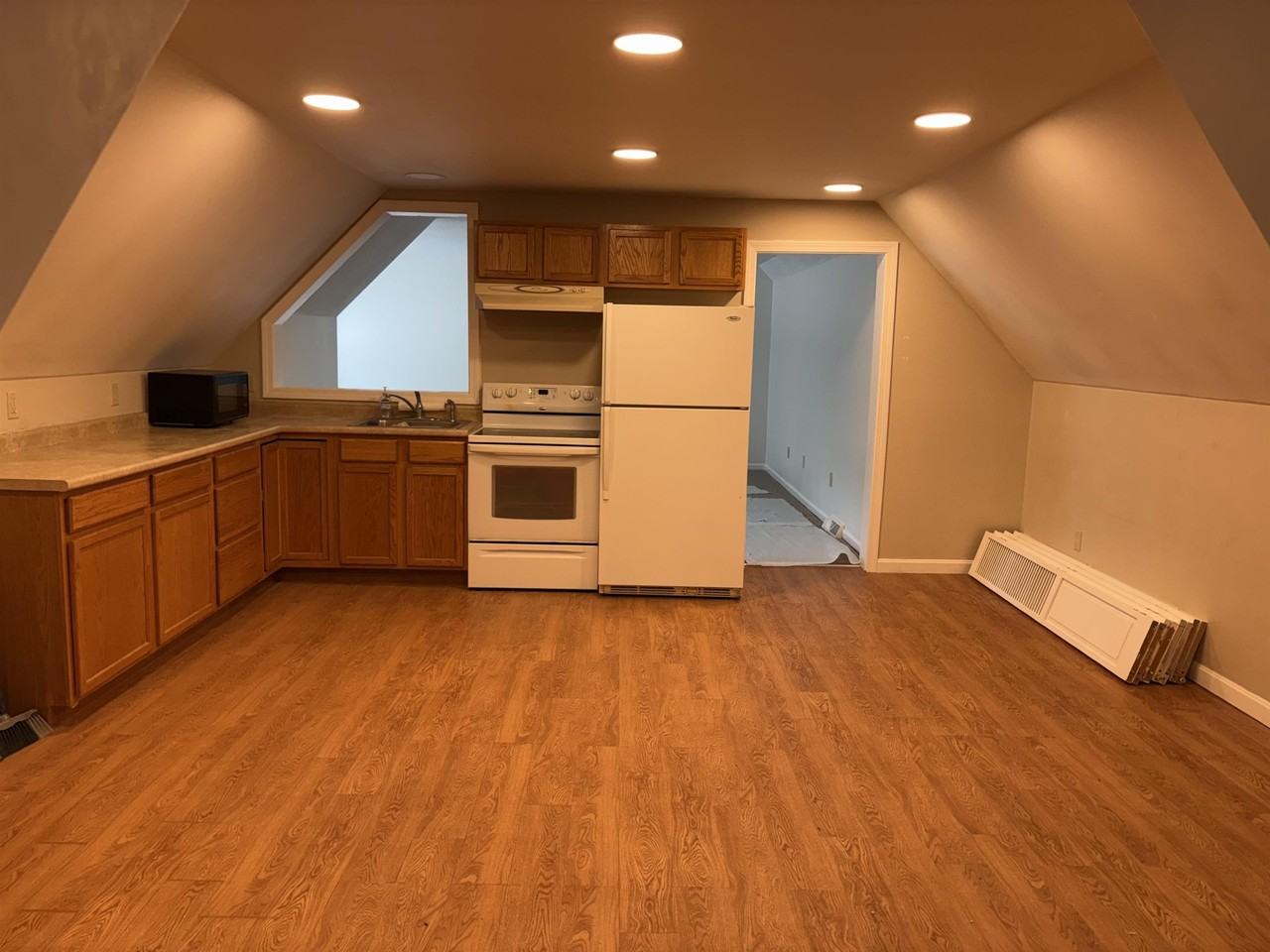 103 Durham Rd #B - Photo 3 of 13