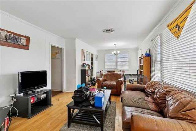 1919 S Rendon St - Photo 3 of 16
