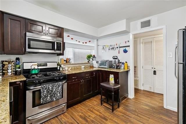1919 S Rendon St - Photo 7 of 16
