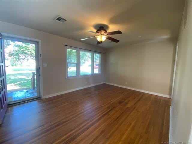 3820 S Detroit Ave - Photo 3 of 17
