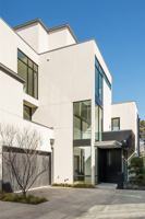 featured image of 3515 Edgewater St
