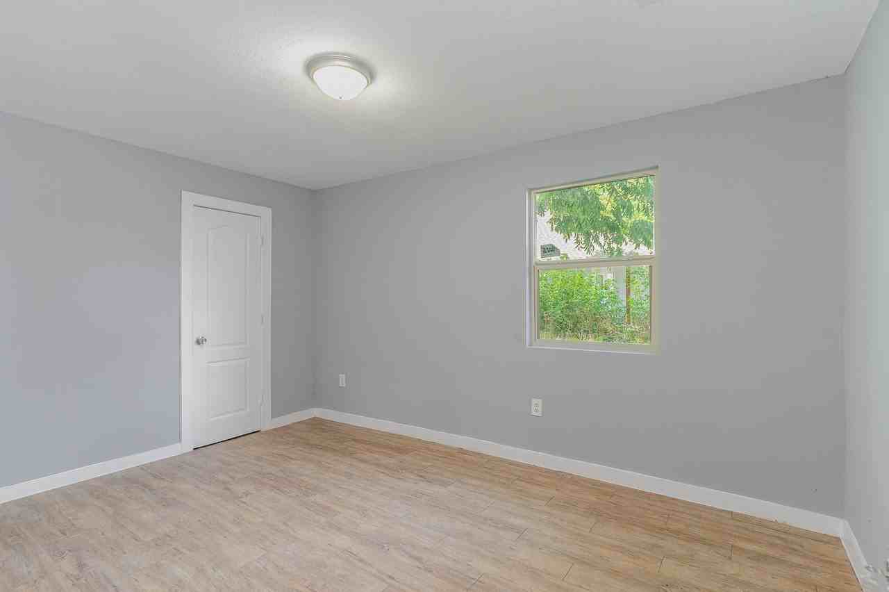 4621 Owenwood Ave - Photo 6 of 13