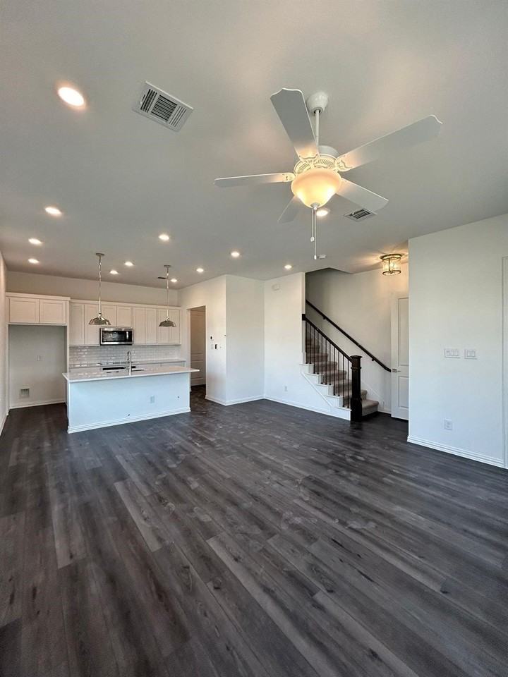 4704 Craymore Rd - Photo 4 of 14