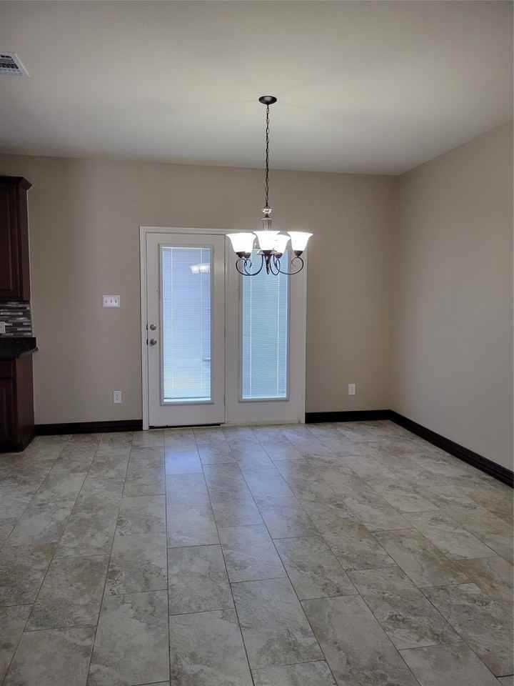 1633 Kawati Way - Photo 6 of 17