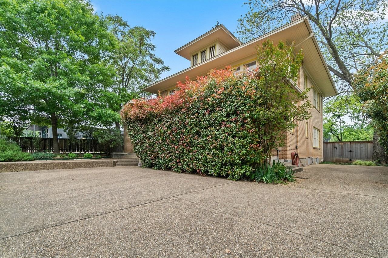 4313 Avondale Ave - Photo 4 of 29