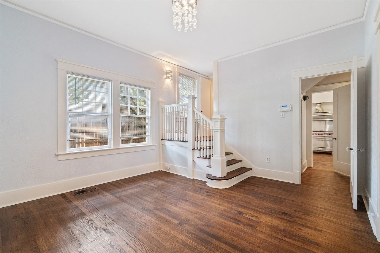 4313 Avondale Ave - Photo 6 of 29