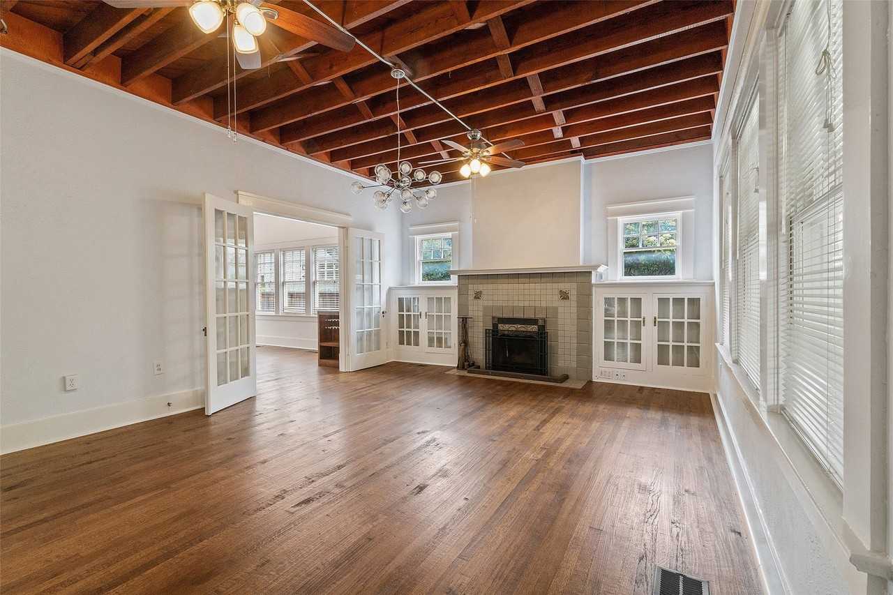 4313 Avondale Ave - Photo 7 of 29
