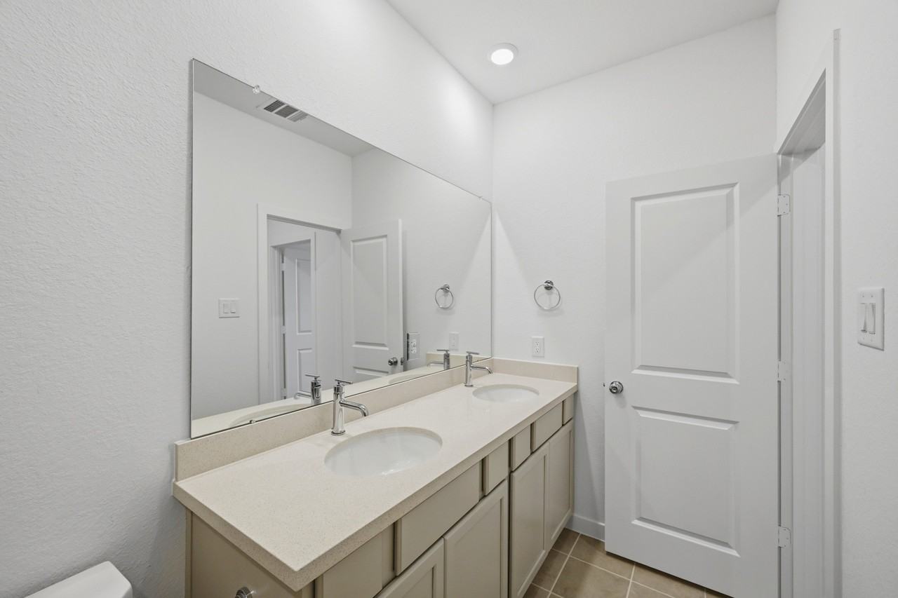 9743 Avalon View Dr #1 - Photo 7 of 39