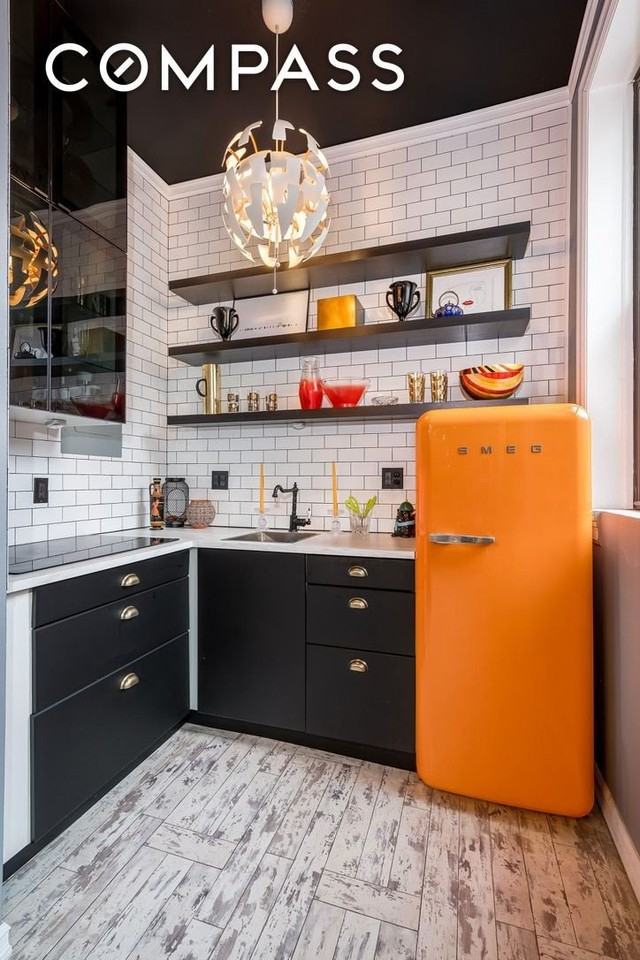 266 W 22nd St #1 - Photo 2 of 13