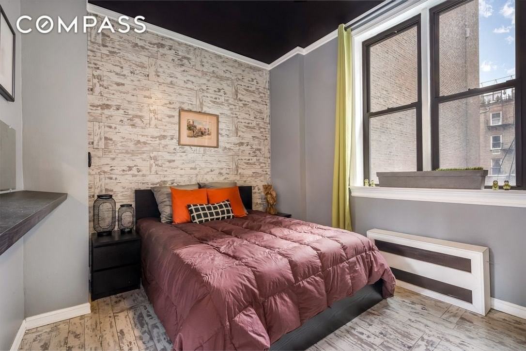 266 W 22nd St #1 - Photo 4 of 13