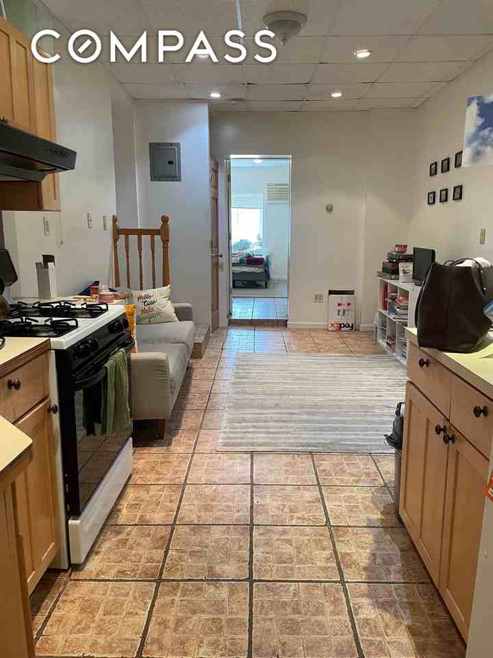 2361 23rd St #1G - Photo 6 of 8
