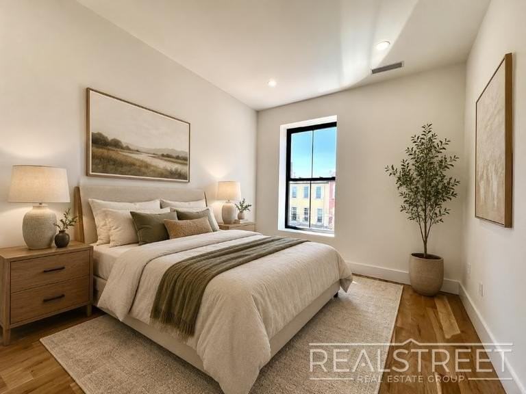 10 Marconi Pl #3 - Photo 4 of 9