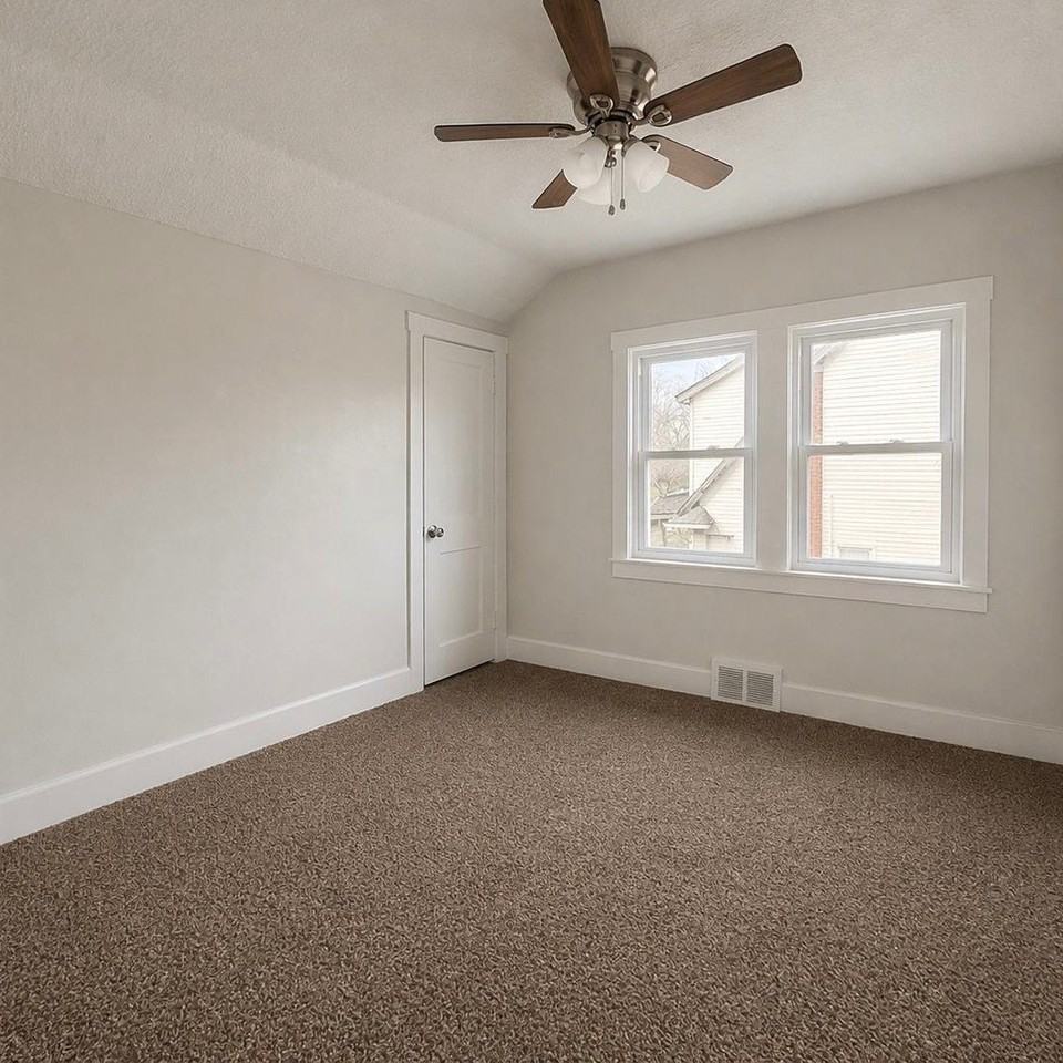 2315 Tuxedo St - Photo 6 of 11
