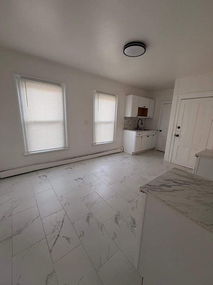 123 Morris St #2 - Photo 3 of 7