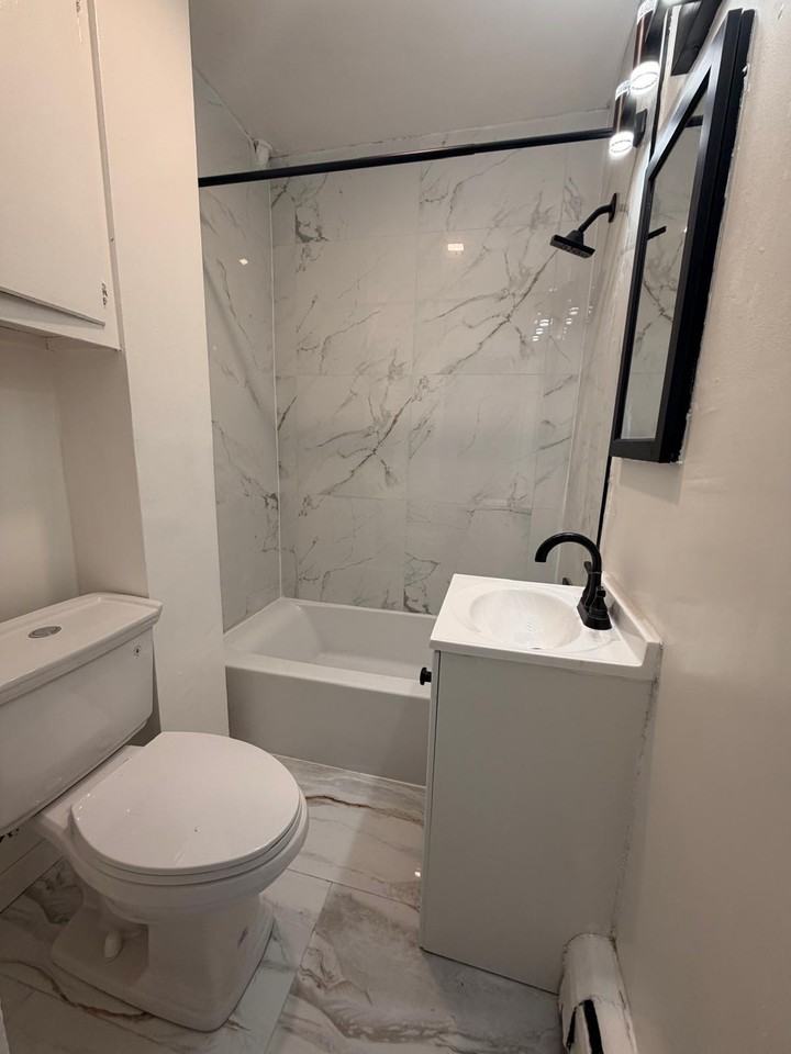 123 Morris St #2 - Photo 5 of 7