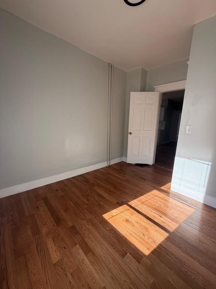 185 Winthrop Ave #1 - Photo 5 of 7