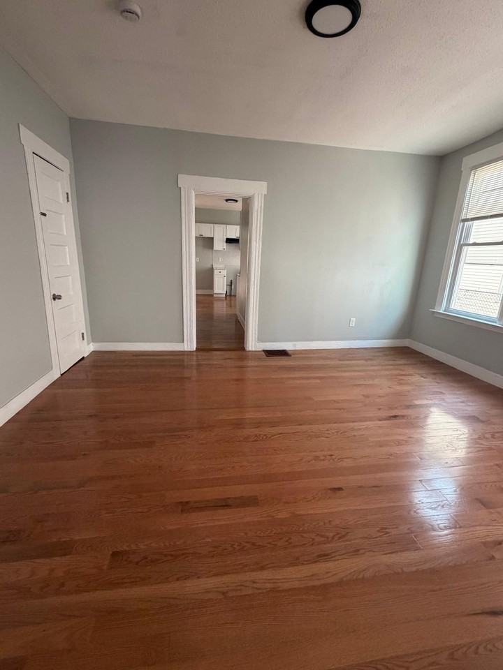 185 Winthrop Ave #1 - Photo 6 of 7