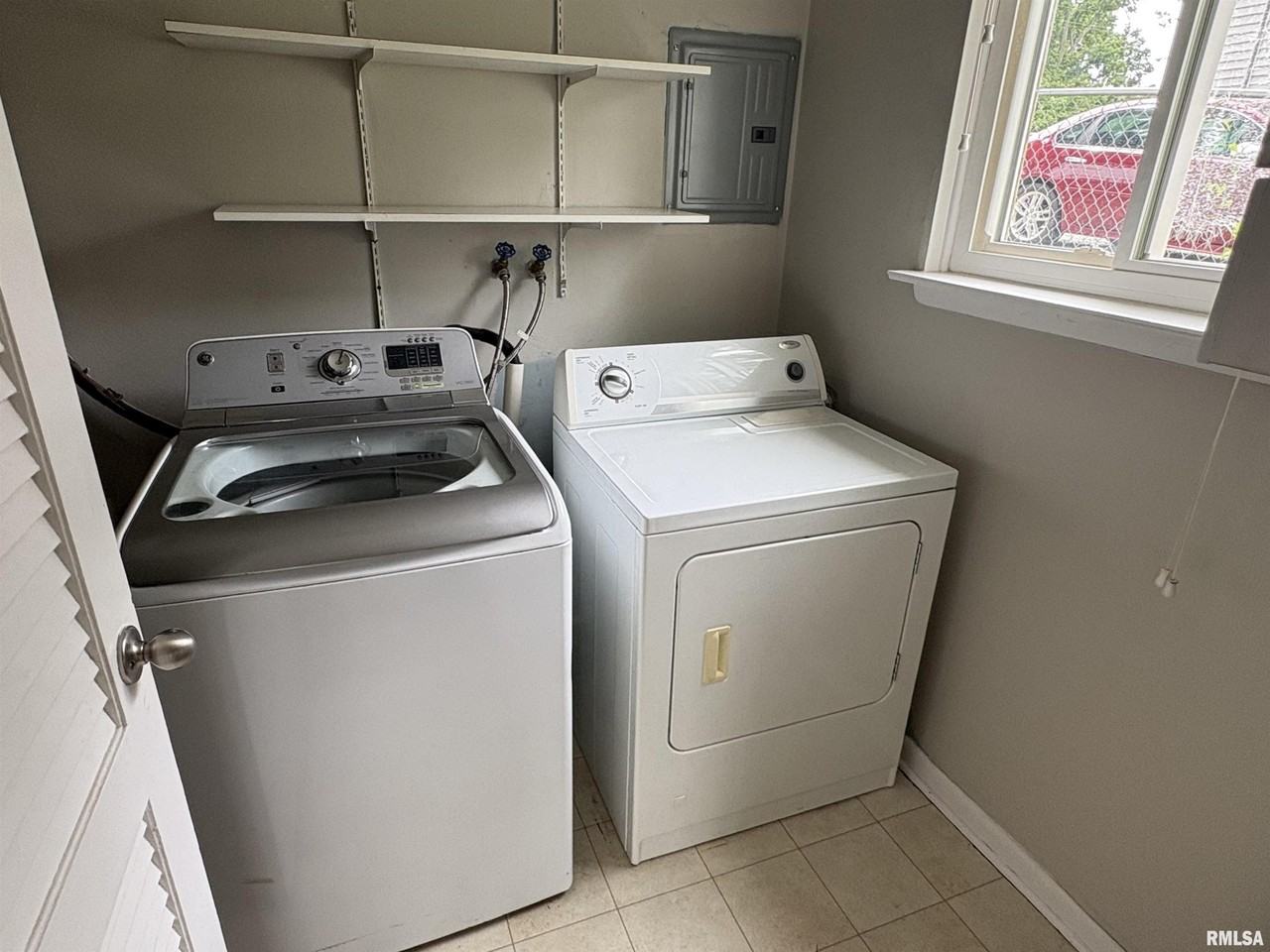 3409 N California Ave #B - Photo 6 of 14
