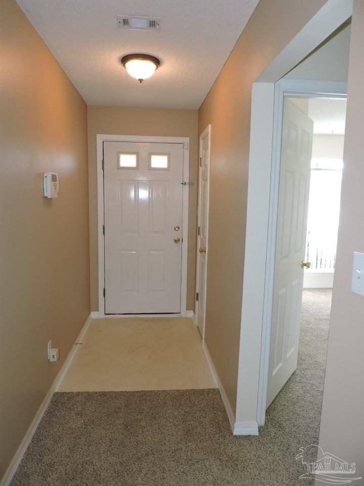 1093 Antigua Cir - Photo 2 of 11