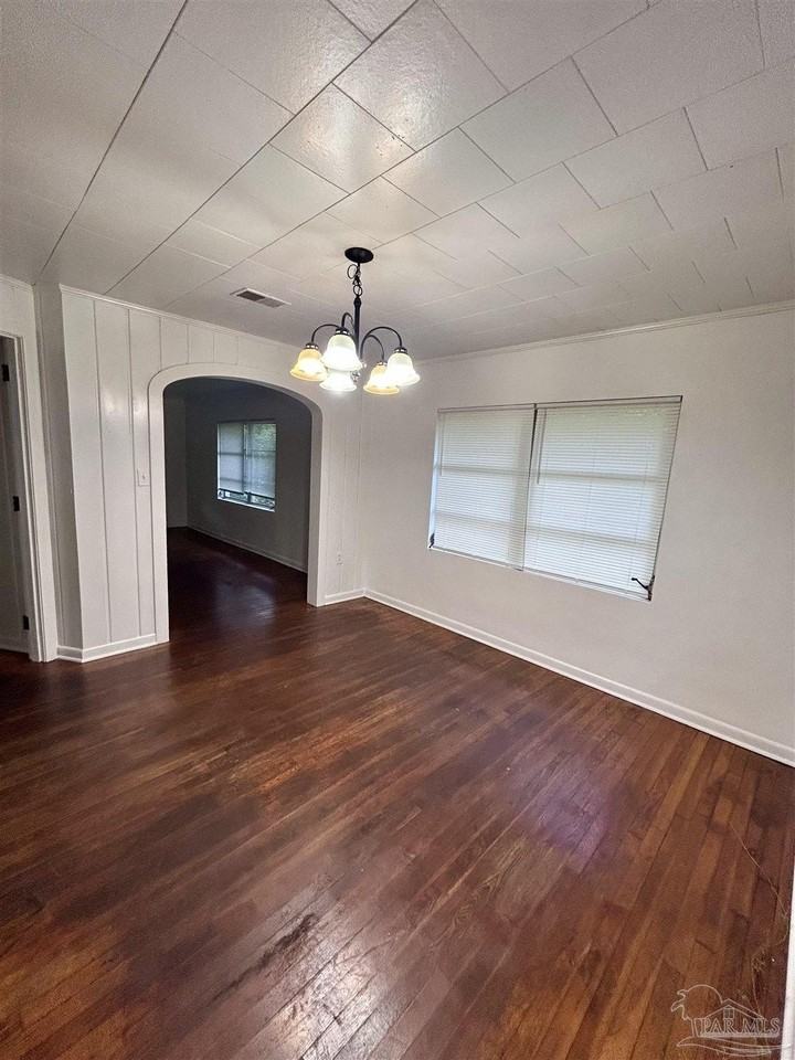 4112 W Belmont St - Photo 2 of 10