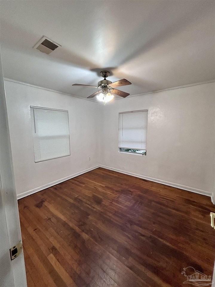 4112 W Belmont St - Photo 5 of 10