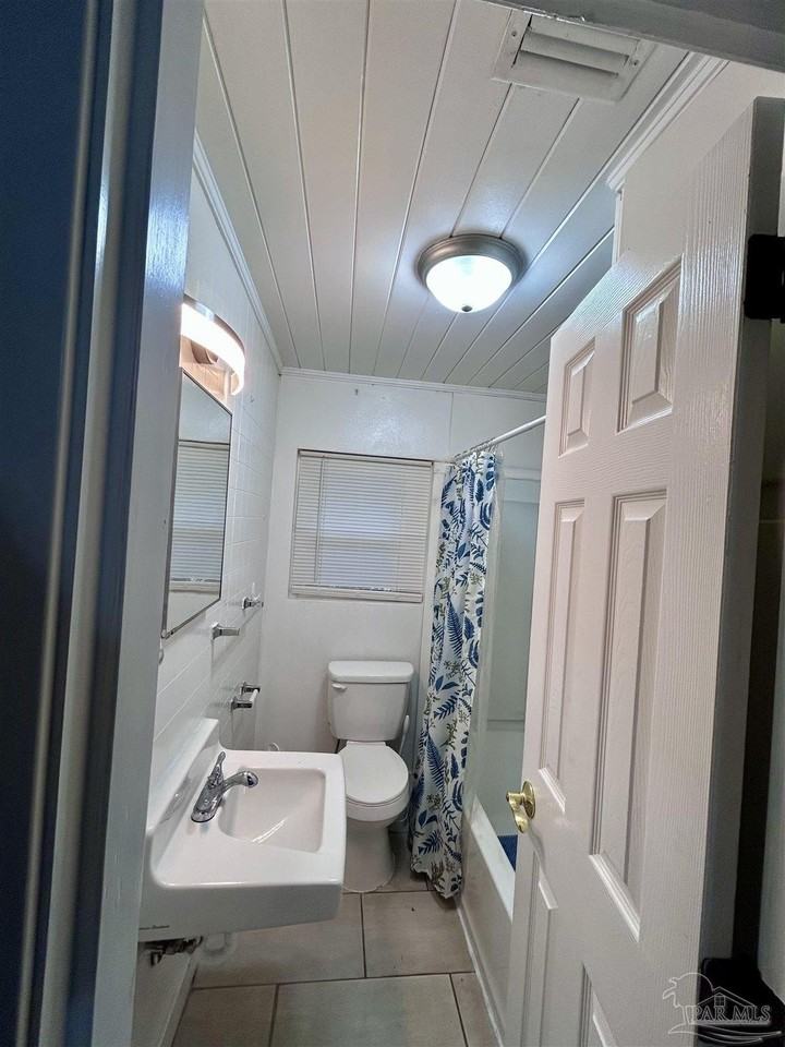 4112 W Belmont St - Photo 6 of 10