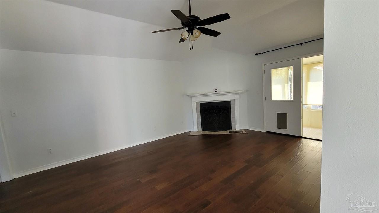 4559 Tradewinds Dr - Photo 2 of 11