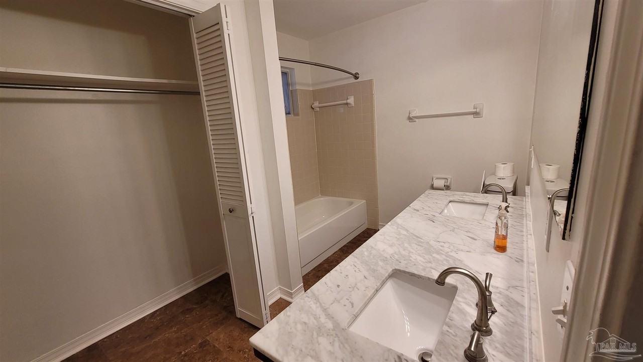 4559 Tradewinds Dr - Photo 7 of 11