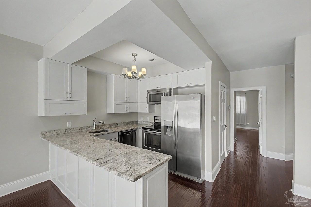 42 Bay Bridge Dr - Photo 7 of 38
