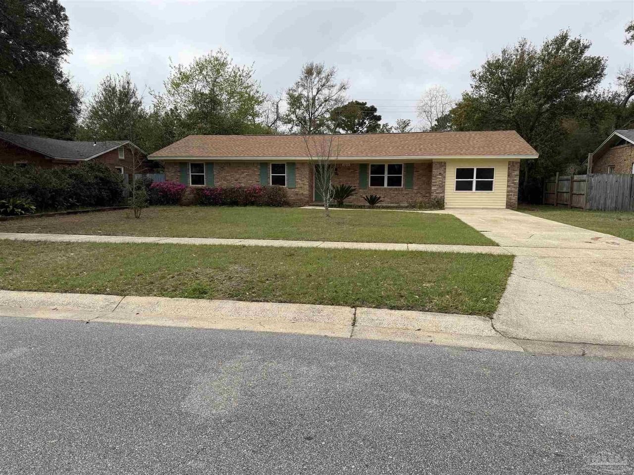 7845 Le Jeune Dr - Photo 3 of 40