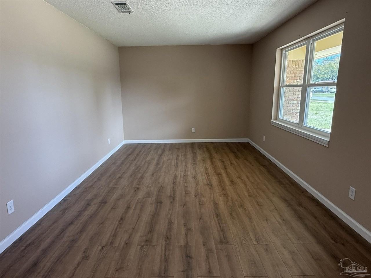 7845 Le Jeune Dr - Photo 6 of 40
