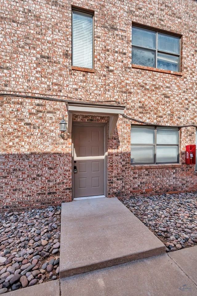 422 W Pecan Ave #D - Photo 5 of 35