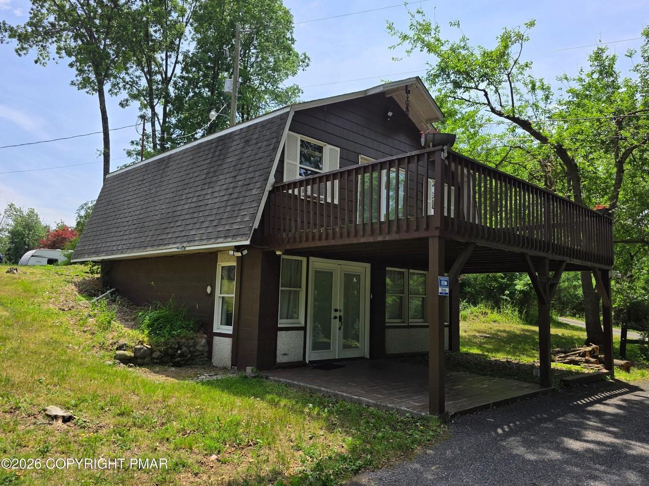 113 Tyler Dr - Photo 2 of 15