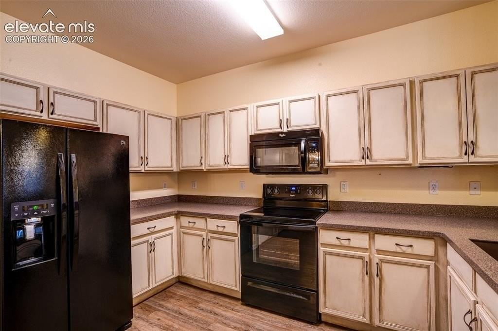 6065 Ensemble Hts - Photo 4 of 16