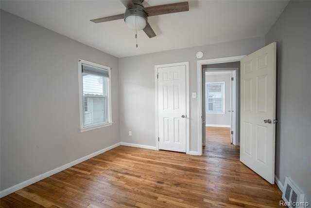 21328 Audette St - Photo 6 of 15