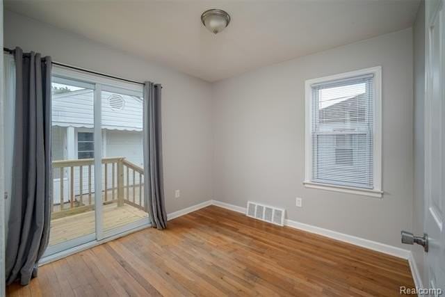 21328 Audette St - Photo 7 of 15