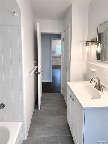 11867 Laing St - Photo 4 of 7