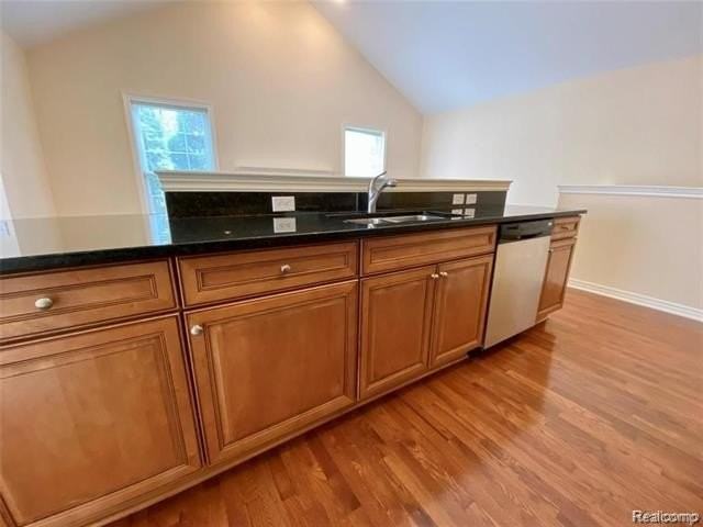 341 S Village Way - Photo 7 of 34