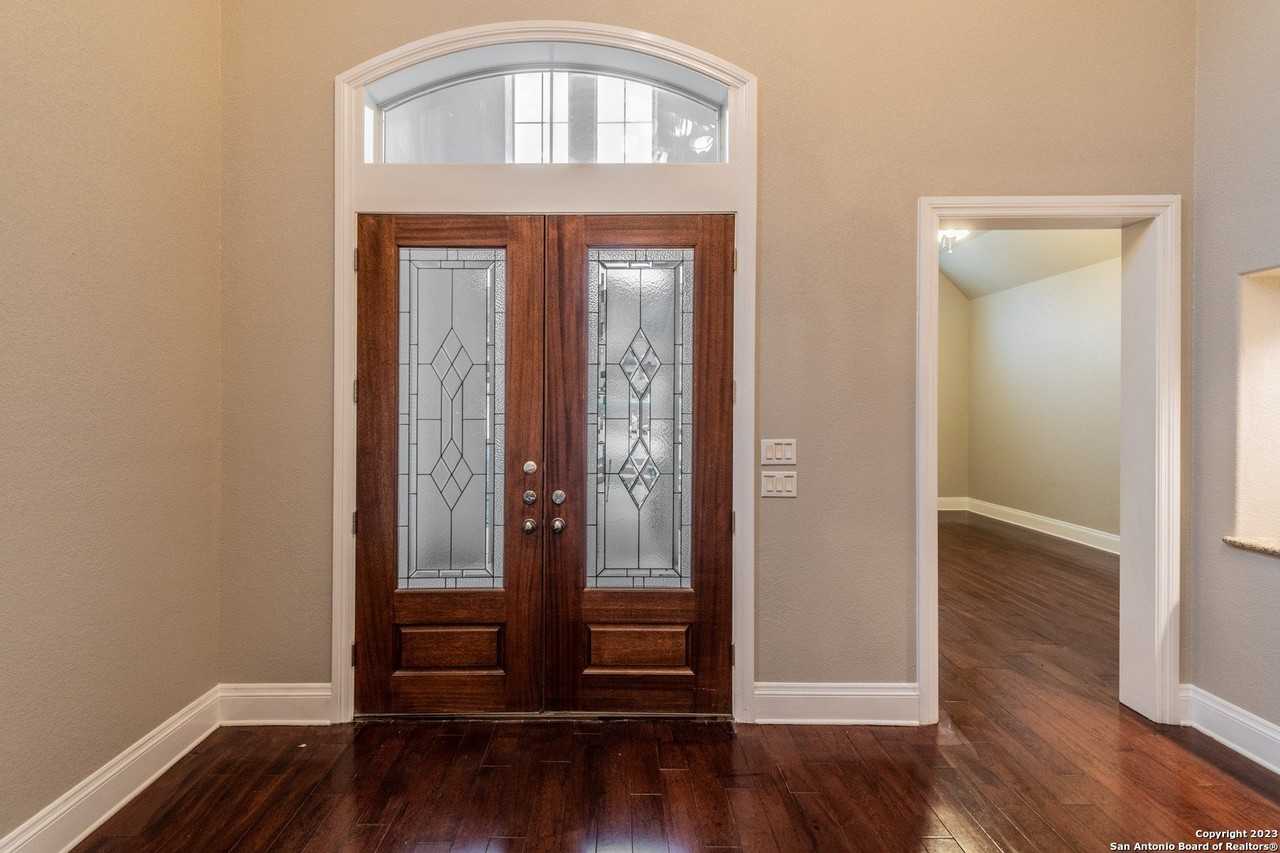 25304 Wentworth Way - Photo 2 of 44
