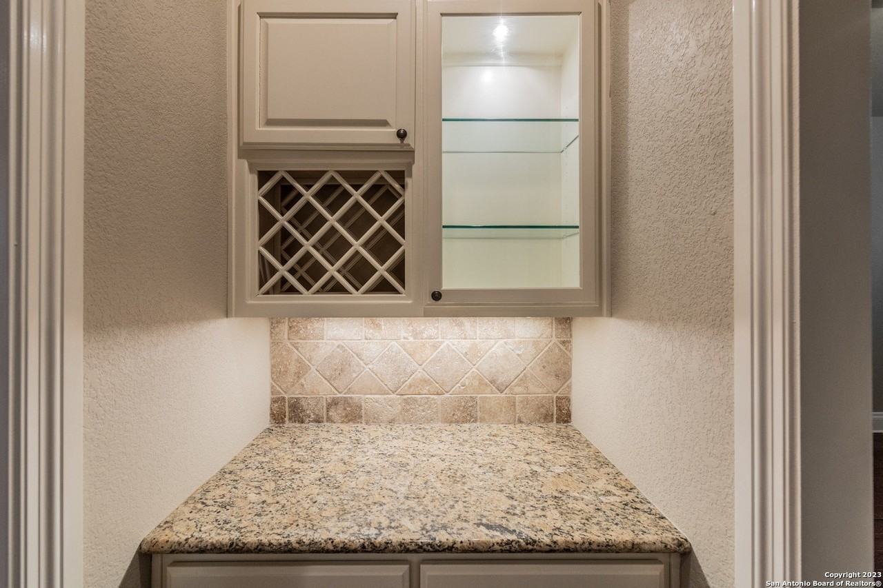 25304 Wentworth Way - Photo 5 of 44