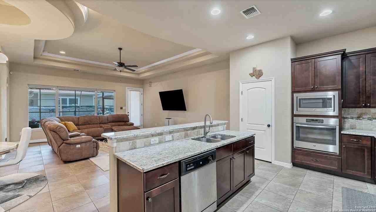 3922 Key West Way - Photo 6 of 38