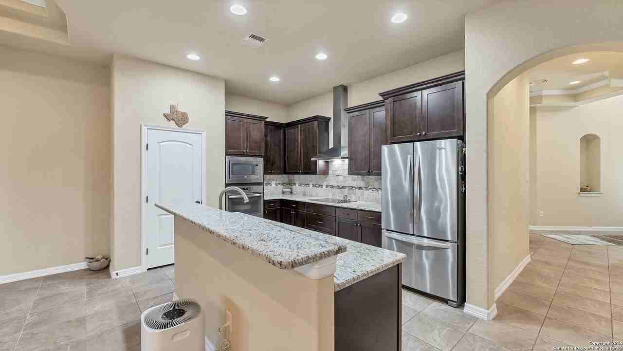 3922 Key West Way - Photo 7 of 38