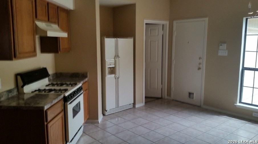 1503 Kingsbridge - Photo 6 of 11
