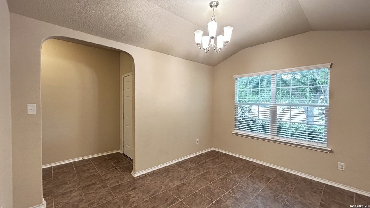 2127 Emerald Edge - Photo 6 of 31