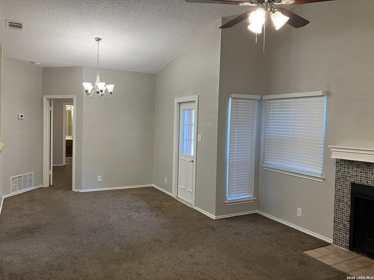 3411 Ridge Country St - Photo 4 of 9