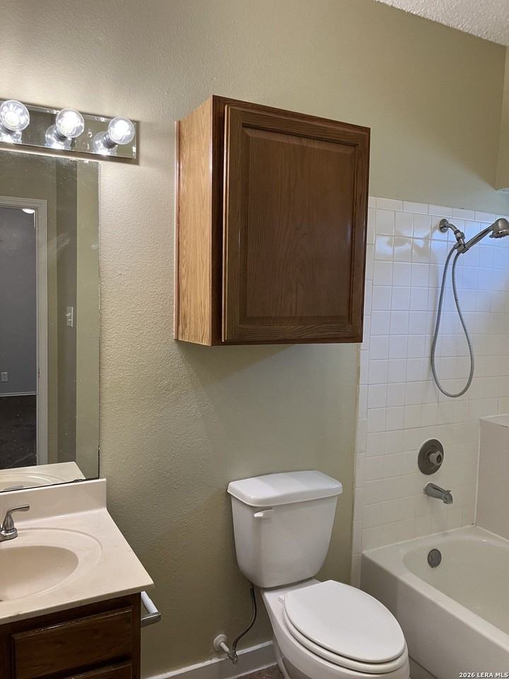 3411 Ridge Country St - Photo 6 of 9