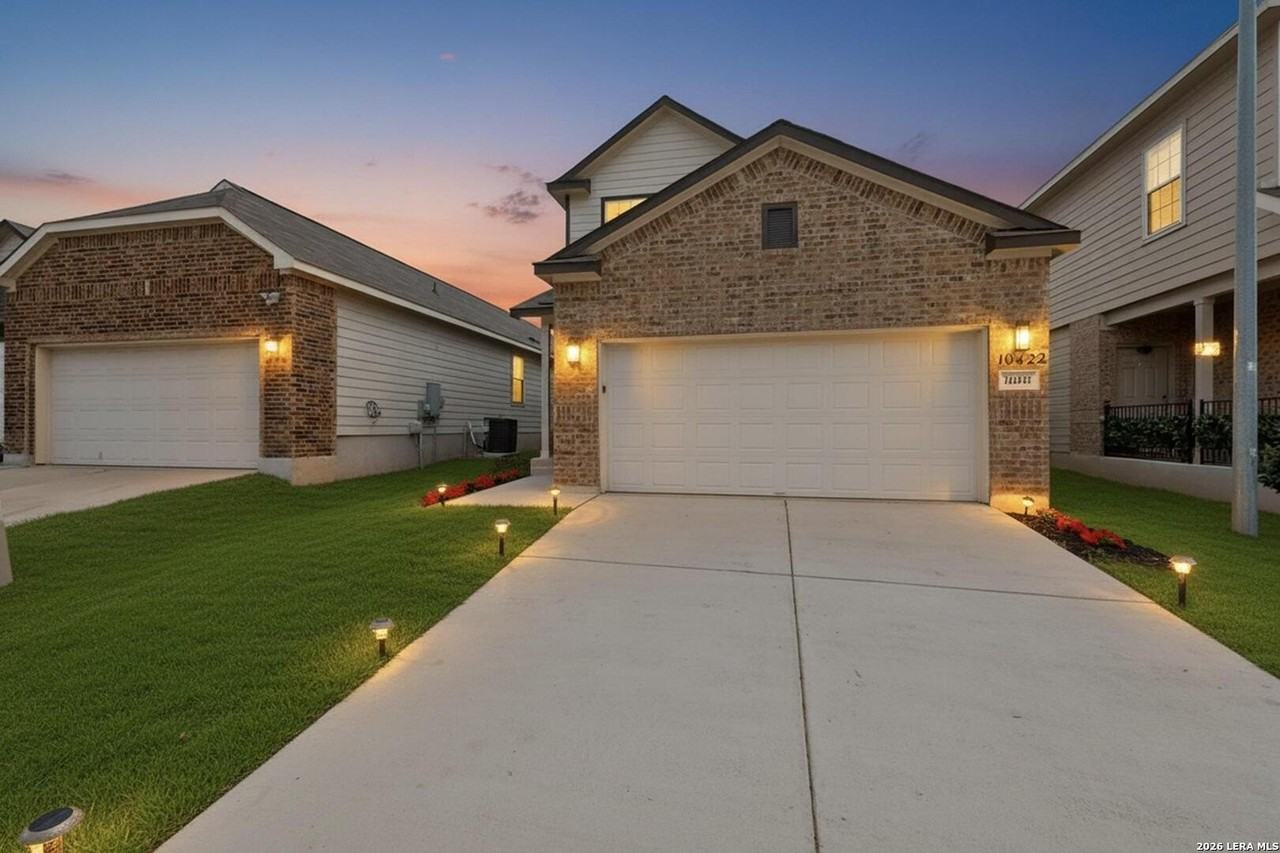 10422 Green Lake Dr - Photo 3 of 41